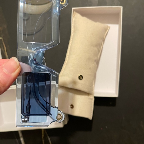 Jacquemus sunglasses - Picture 2 of 4